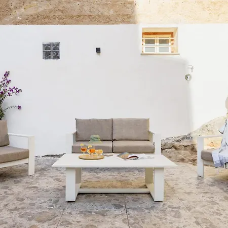 Travel - Arenella Holidays Holiday home