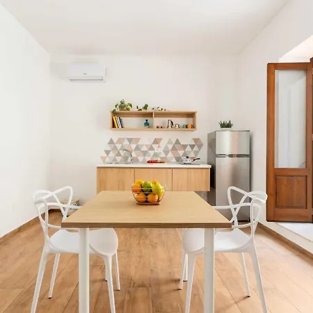 Holiday home Travel - Arenella Holidays *