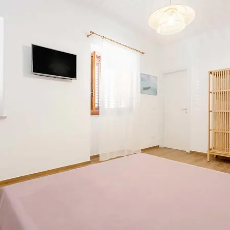 Travel - Arenella Holidays * Παλέρμο