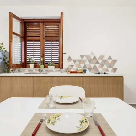 Ferienhaus Travel - Arenella Holidays *